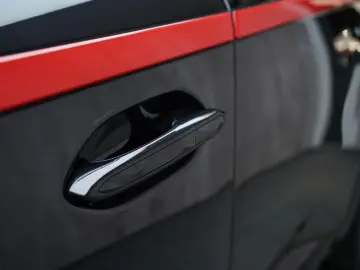 XM50e   B&W   Massage   Integral   SoftCl   HUD