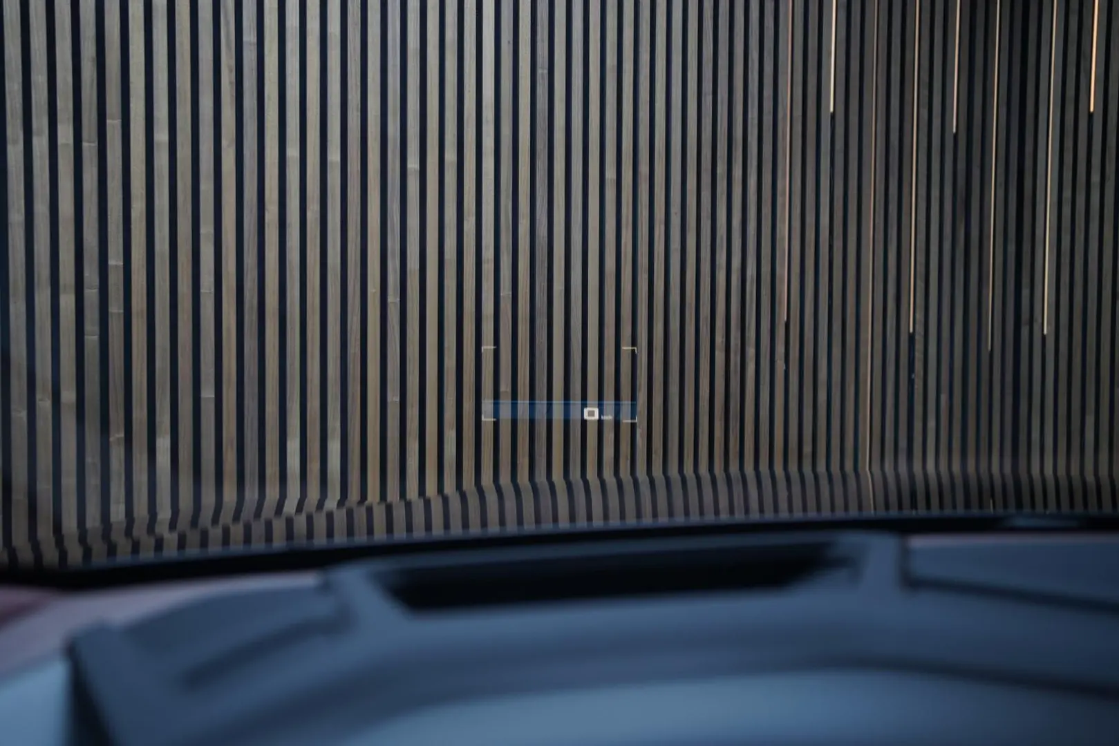 XM50e   B&W   Massage   Integral   SoftCl   HUD