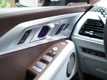 XM50e   B&W   Massage   Integral   SoftCl   HUD