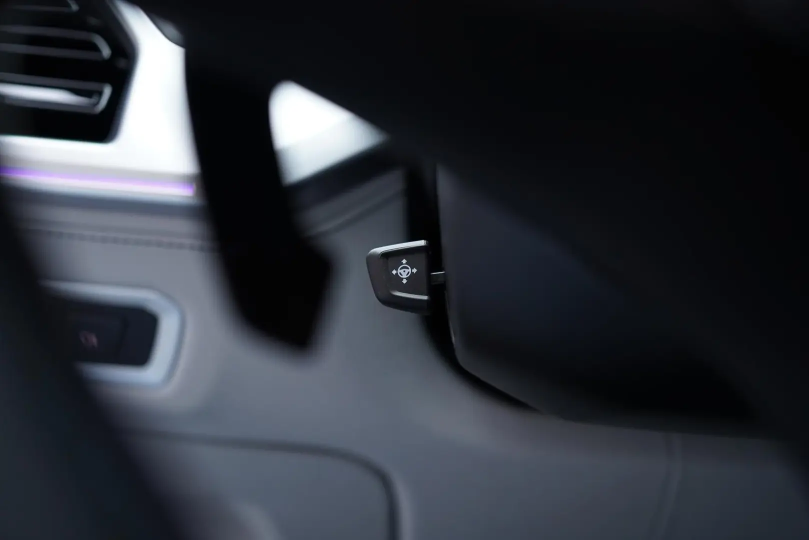 XM50e   B&W   Massage   Integral   SoftCl   HUD