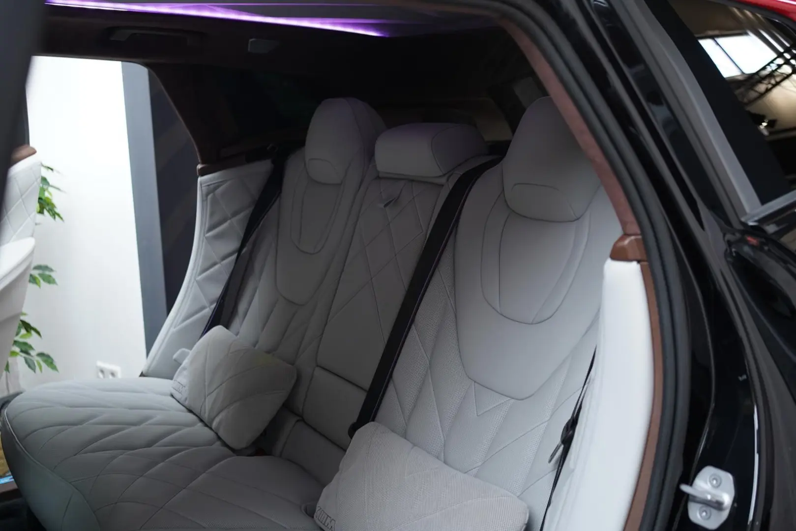 XM50e   B&W   Massage   Integral   SoftCl   HUD