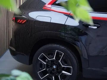 XM50e   B&W   Massage   Integral   SoftCl   HUD