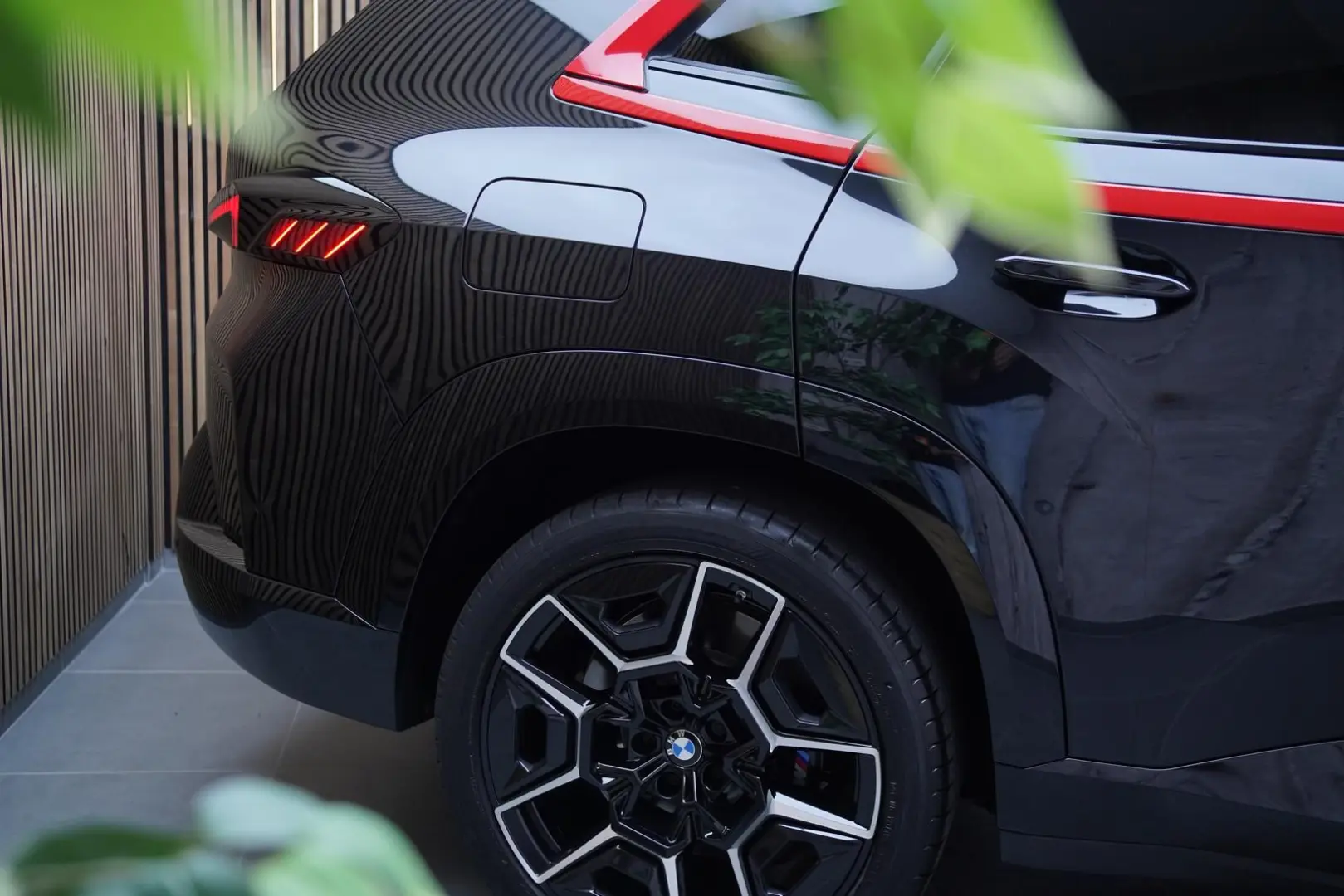 XM50e   B&W   Massage   Integral   SoftCl   HUD