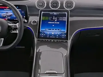 GLC 300e AMG Prem  AHK DISTR BUR3D Night HUD 360