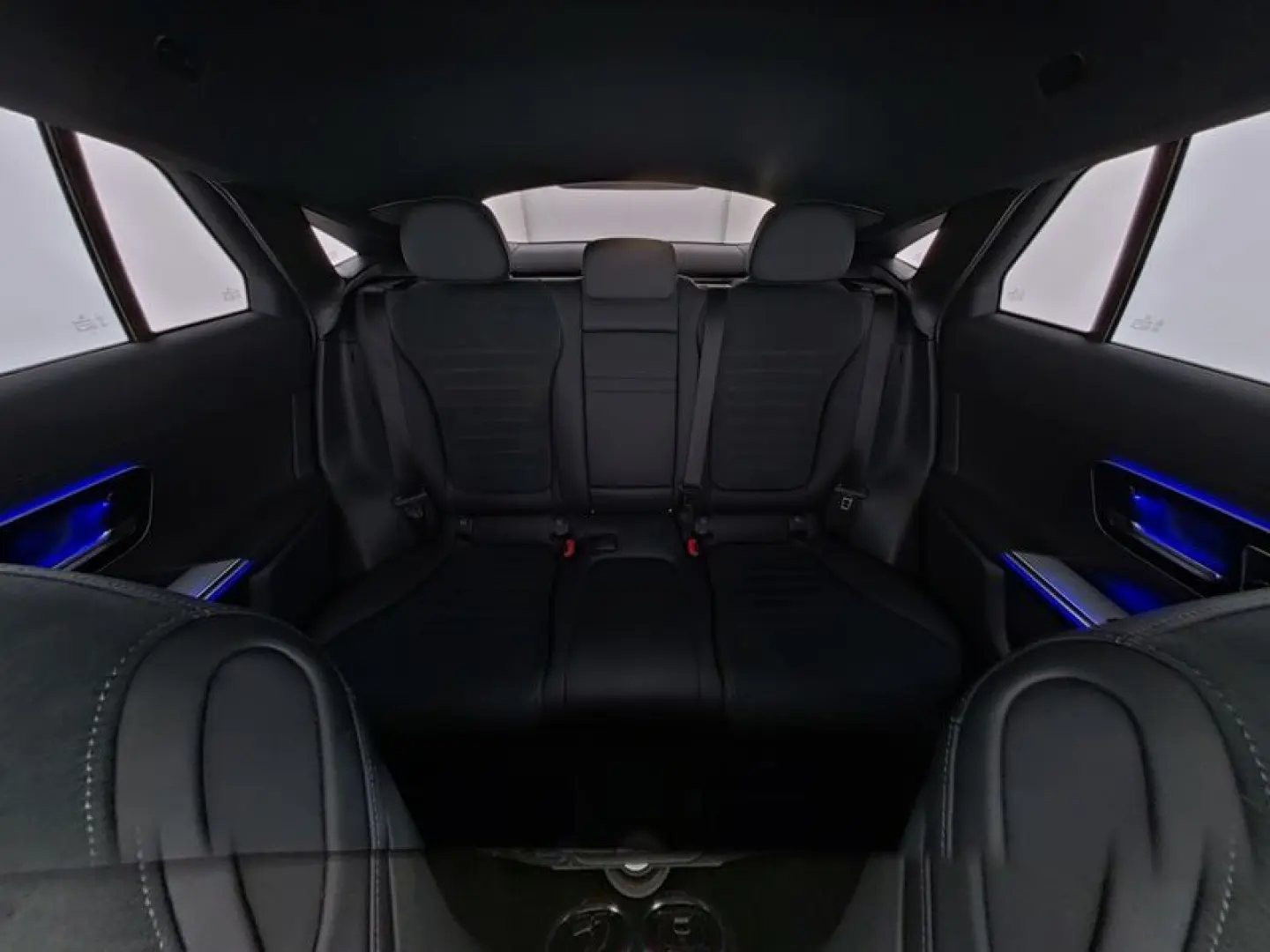 GLC 300e AMG Prem  AHK DISTR BUR3D Night HUD 360