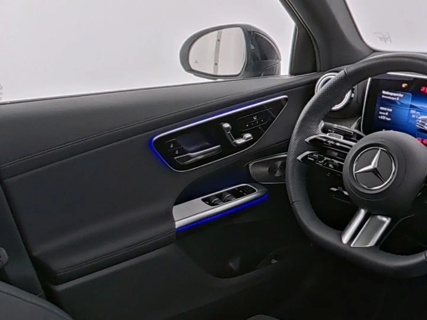 GLC 300e AMG Prem  AHK DISTR BUR3D Night HUD 360