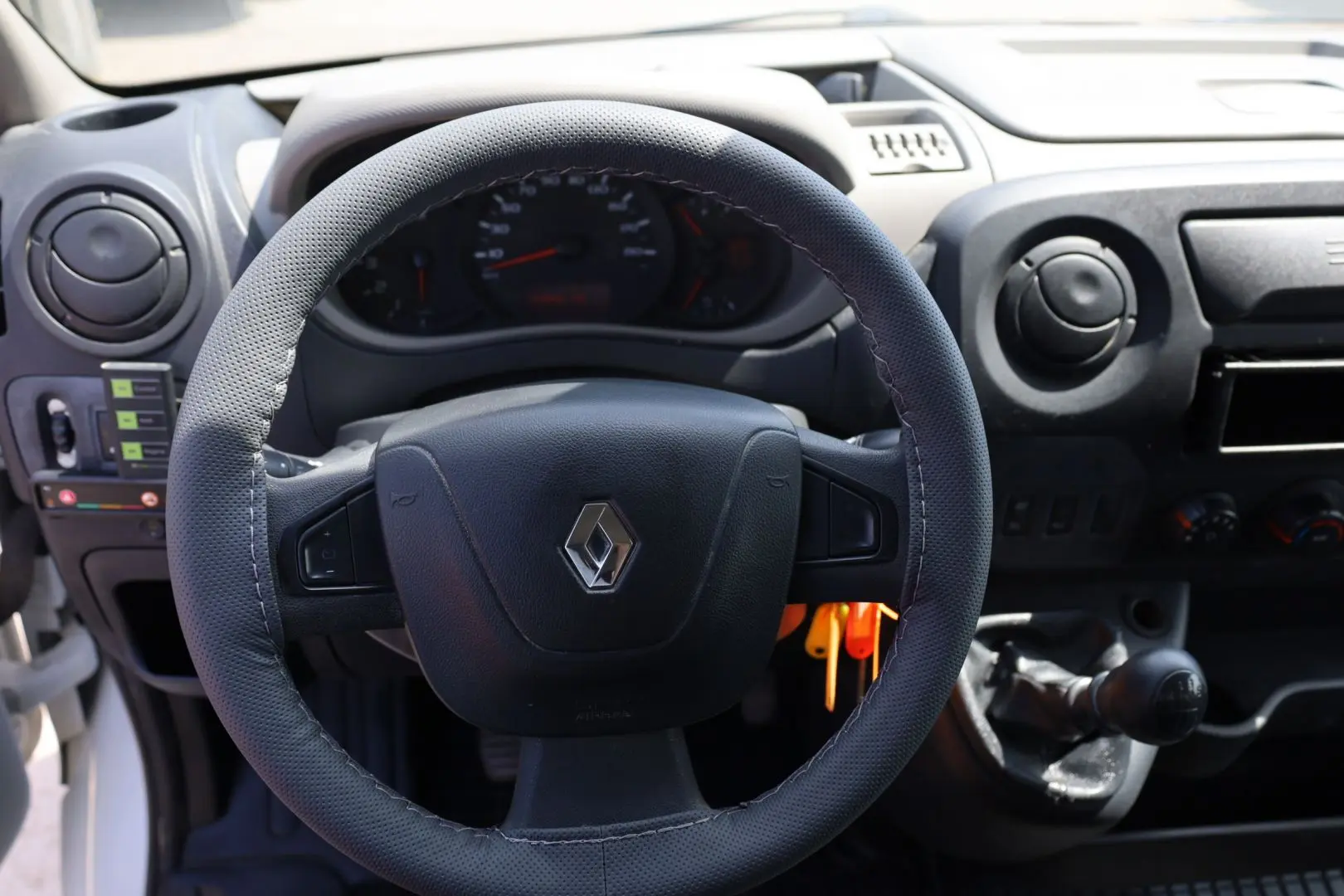 Renault Master Basculabil 2.3 L2 130 CP