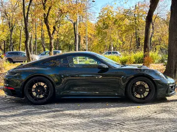 Porsche  992  4 GTS