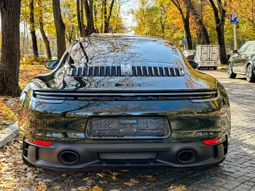 Porsche  992  4 GTS