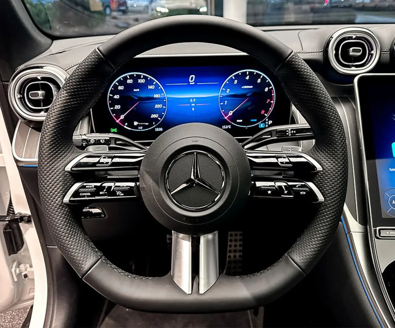 GLC 200 4M Ed.AMG Night DigiL Pano AHK Distronic