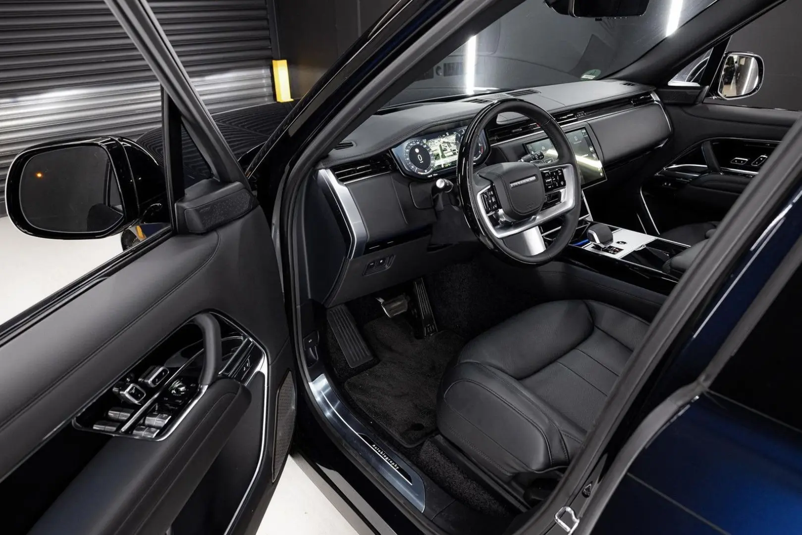 Range Rover 3.0 P550e Autobiography PHEV SV Colo