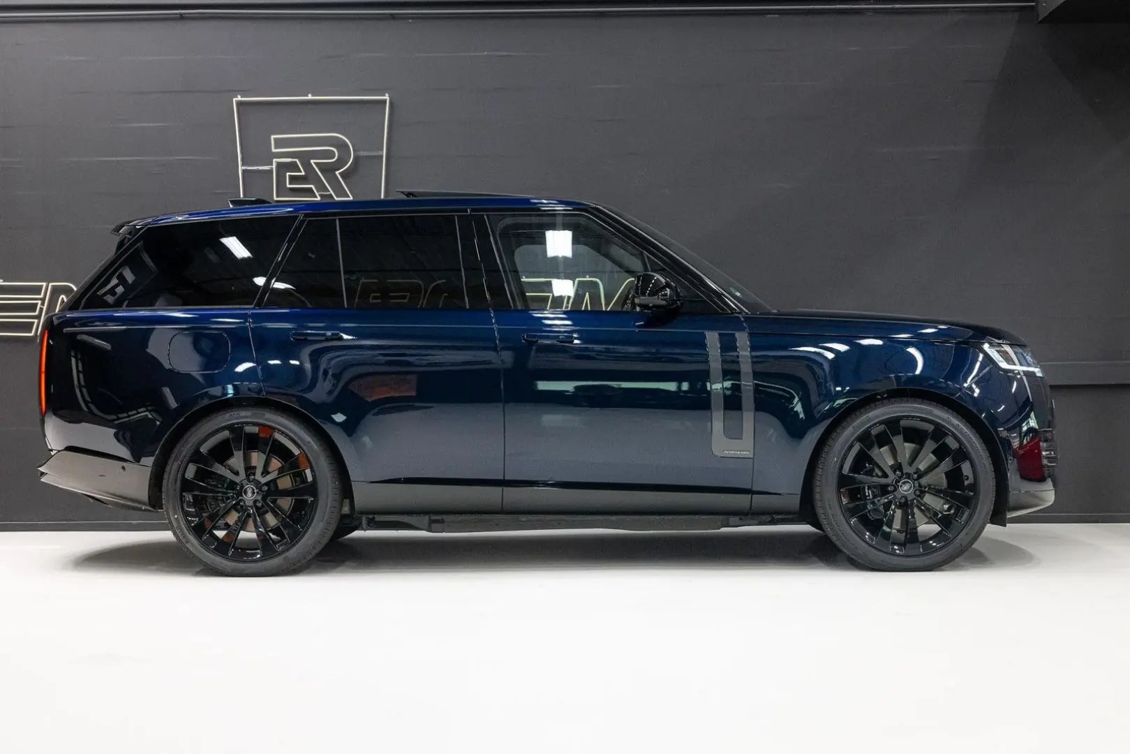 Range Rover 3.0 P550e Autobiography PHEV SV Colo