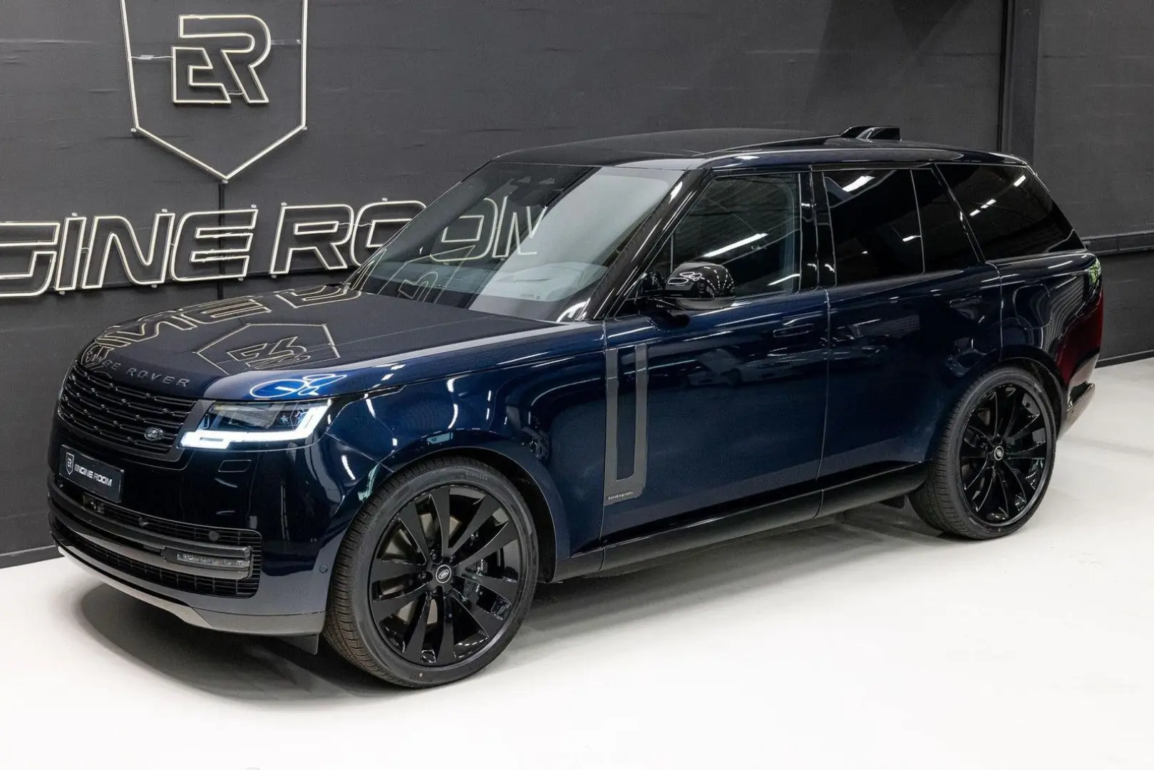 Range Rover 3.0 P550e Autobiography PHEV SV Colo