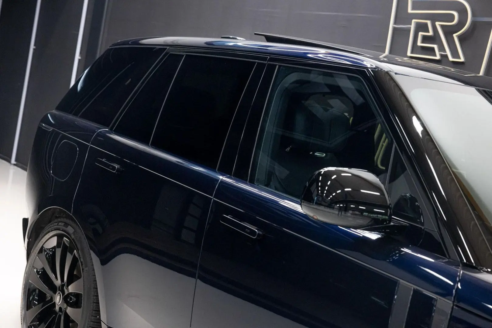 Range Rover 3.0 P550e Autobiography PHEV SV Colo