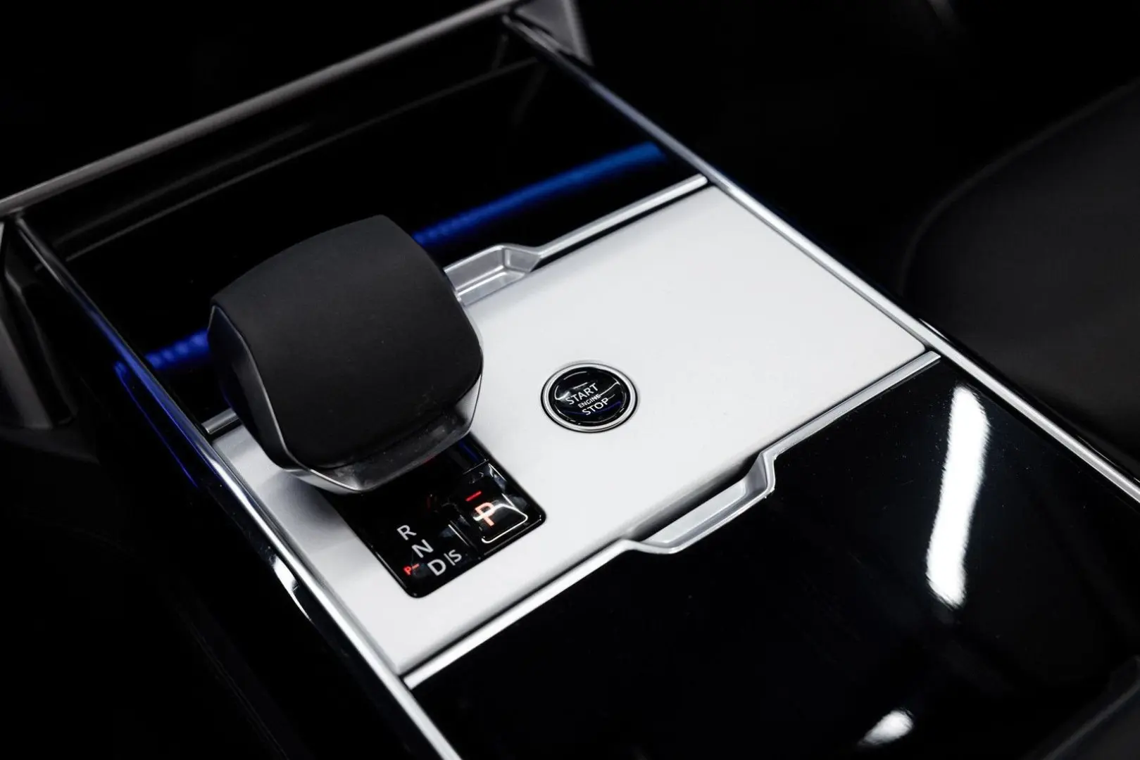 Range Rover 3.0 P550e Autobiography PHEV SV Colo