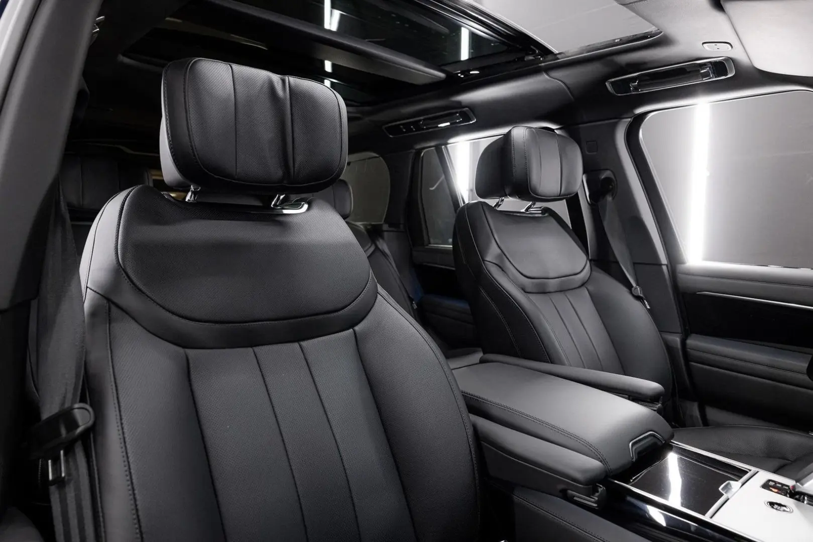 Range Rover 3.0 P550e Autobiography PHEV SV Colo