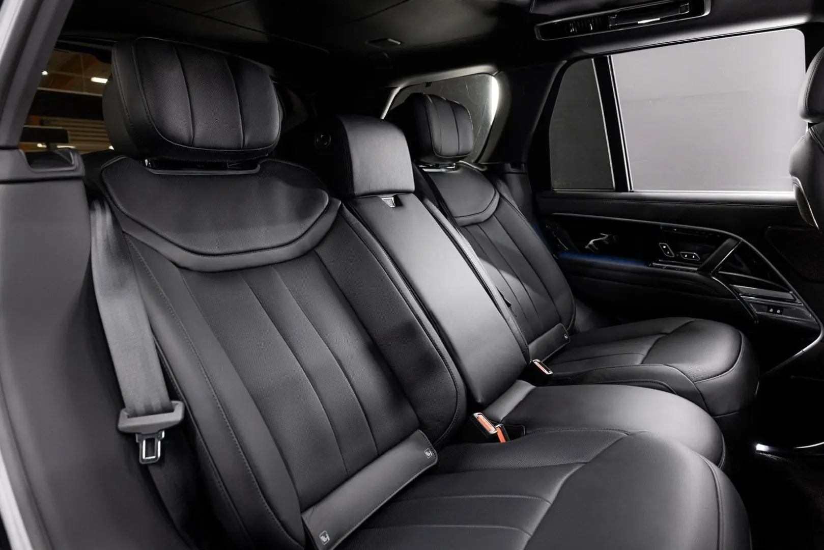 Range Rover 3.0 P550e Autobiography PHEV SV Colo