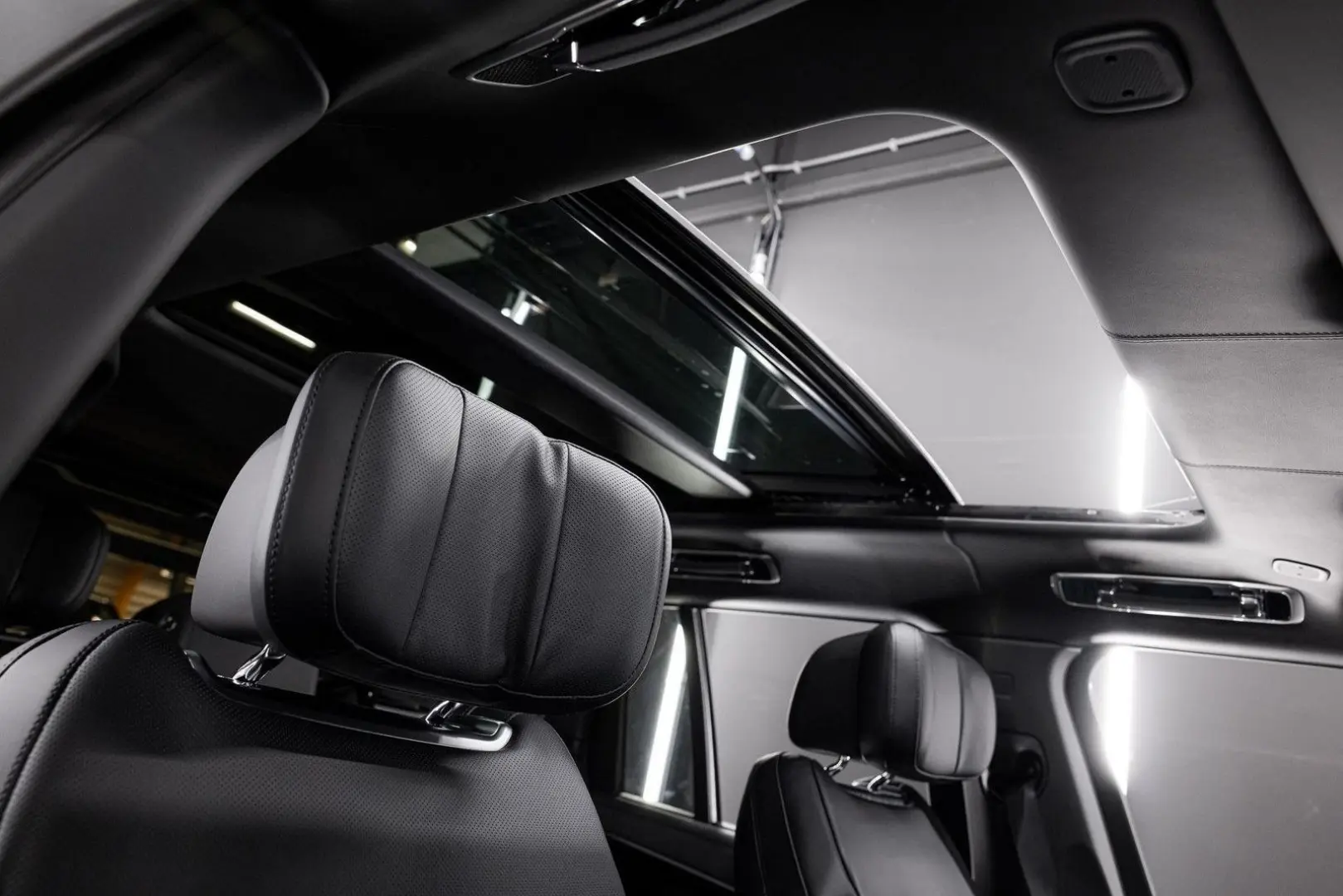 Range Rover 3.0 P550e Autobiography PHEV SV Colo