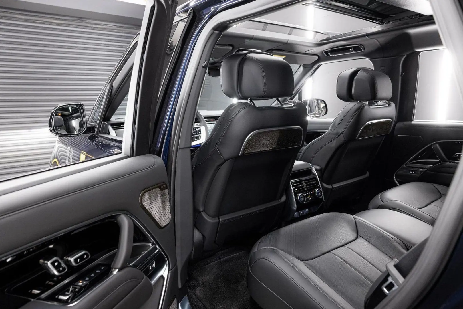 Range Rover 3.0 P550e Autobiography PHEV SV Colo