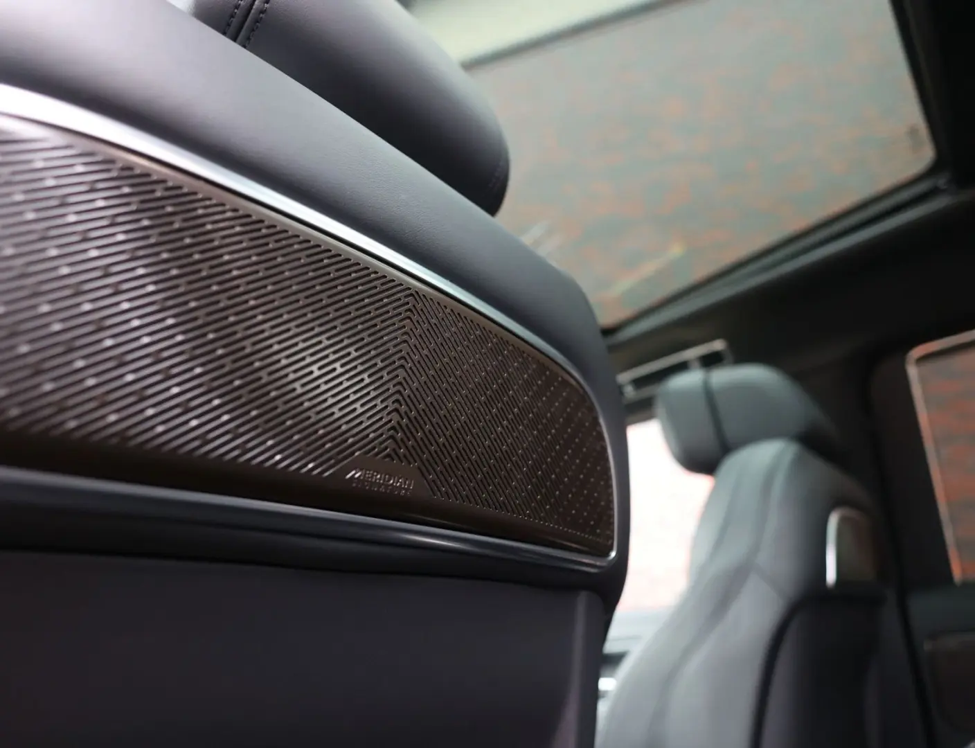 Range Rover P550e Autobiography   23 Inch - SV