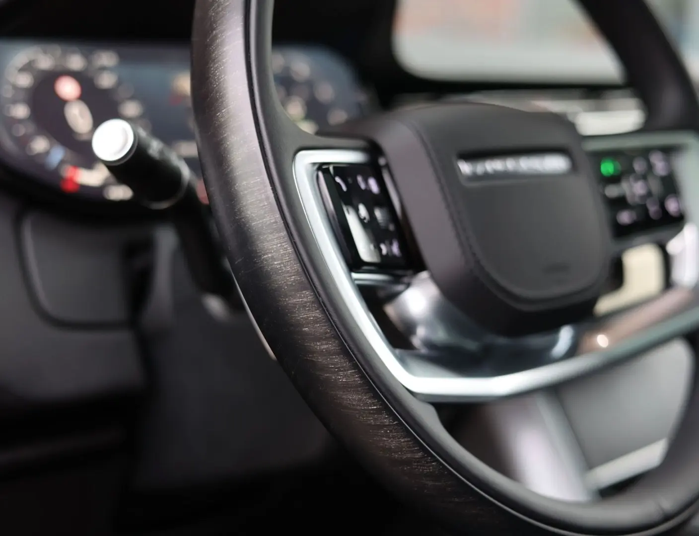 Range Rover P550e Autobiography   23 Inch - SV