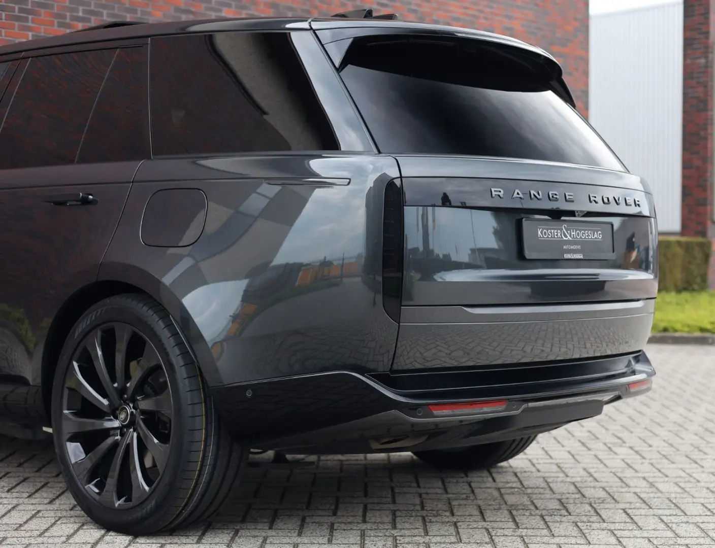 Range Rover P550e Autobiography   23 Inch - SV