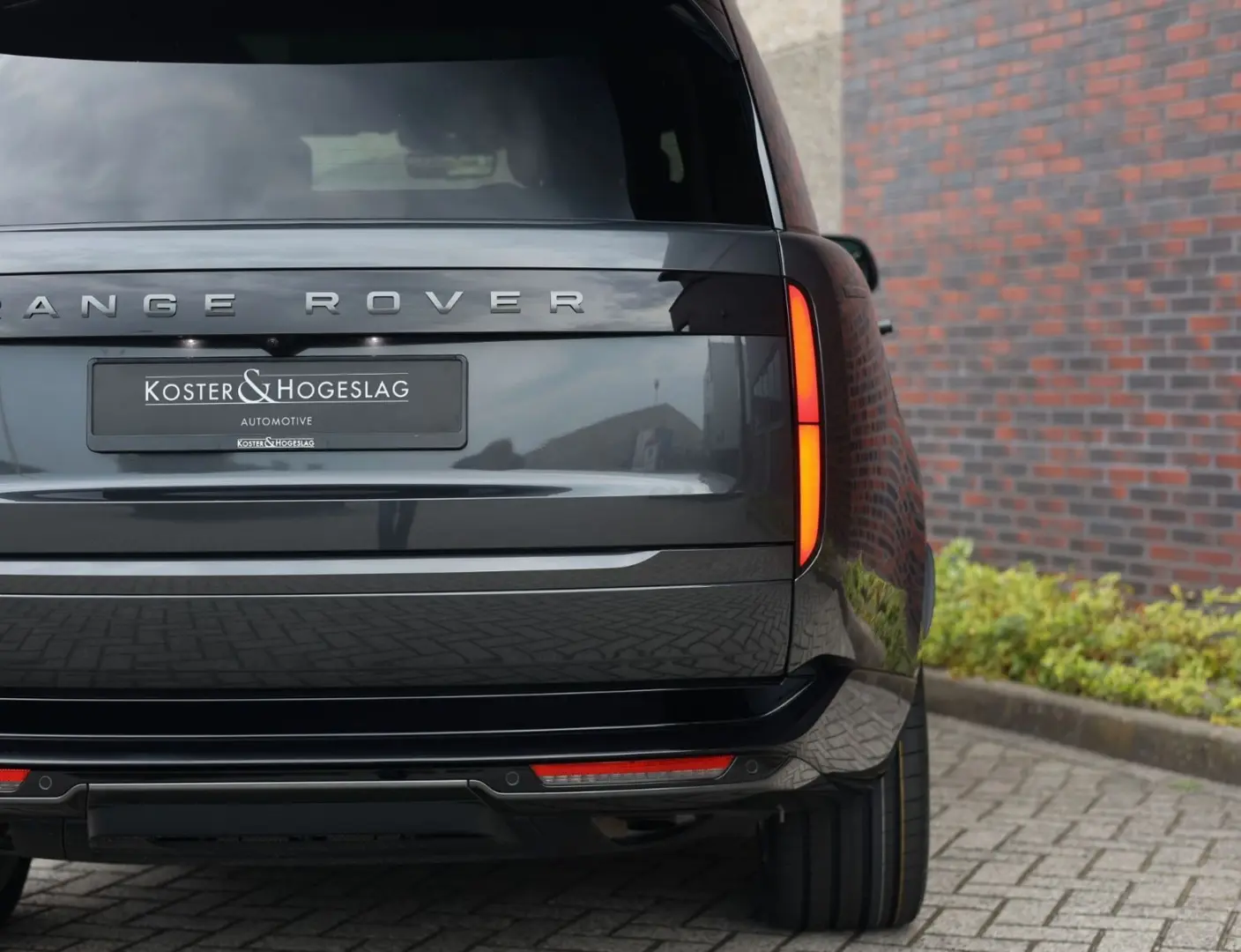 Range Rover P550e Autobiography   23 Inch - SV