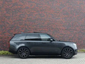 Range Rover P550e Autobiography   23 Inch - SV