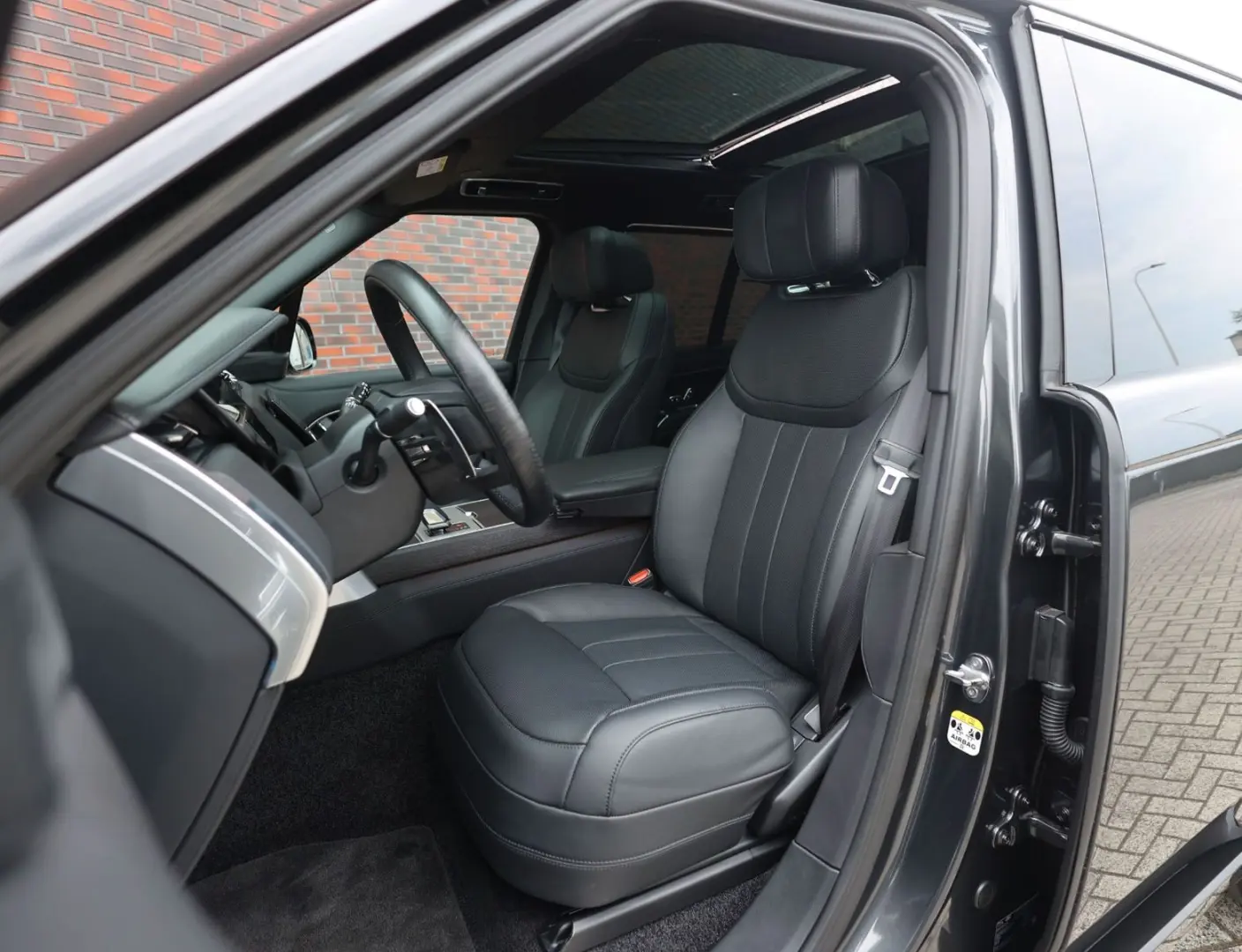 Range Rover P550e Autobiography   23 Inch - SV