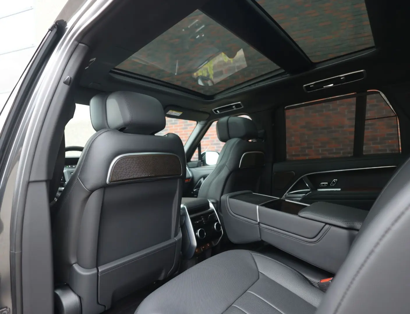 Range Rover P550e Autobiography   23 Inch - SV