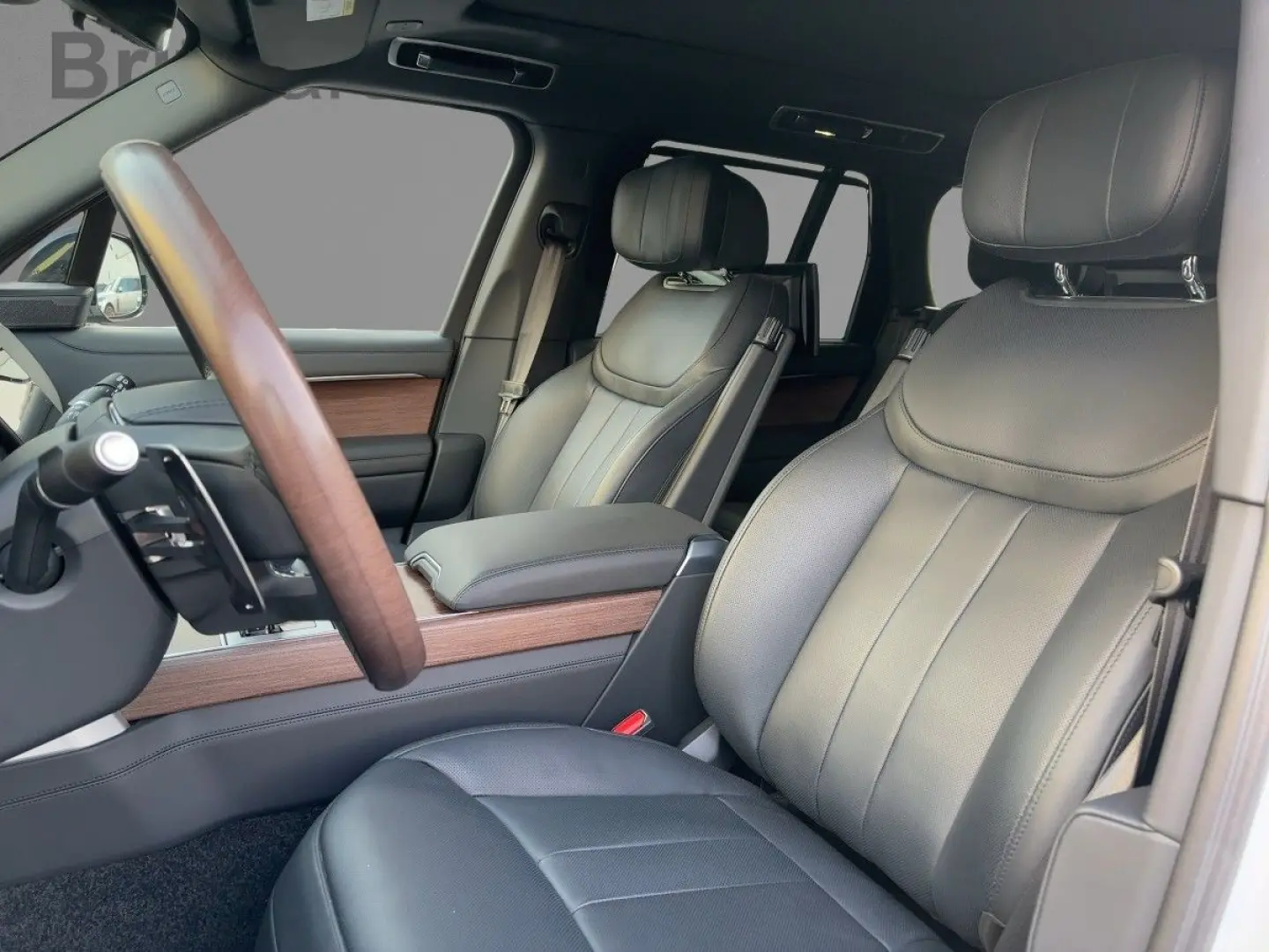 Range Rover P530 Autobiography SWB Multimedia