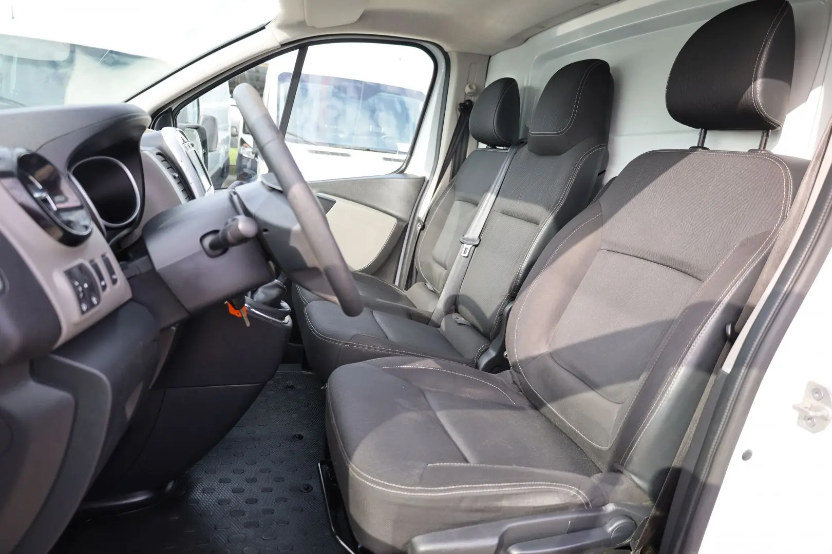 Renault Trafic 1.6 120 cp L1H1