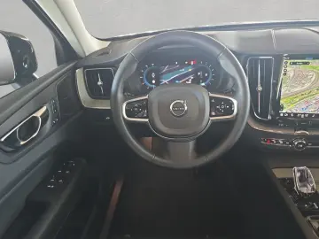XC60 B5 B AWD Plus Dark