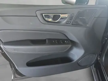 XC60 B5 B AWD Plus Dark