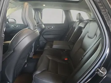 XC60 B5 B AWD Plus Dark