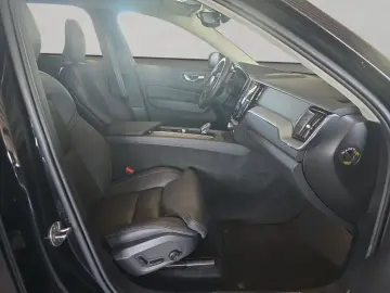 XC60 B5 B AWD Plus Dark