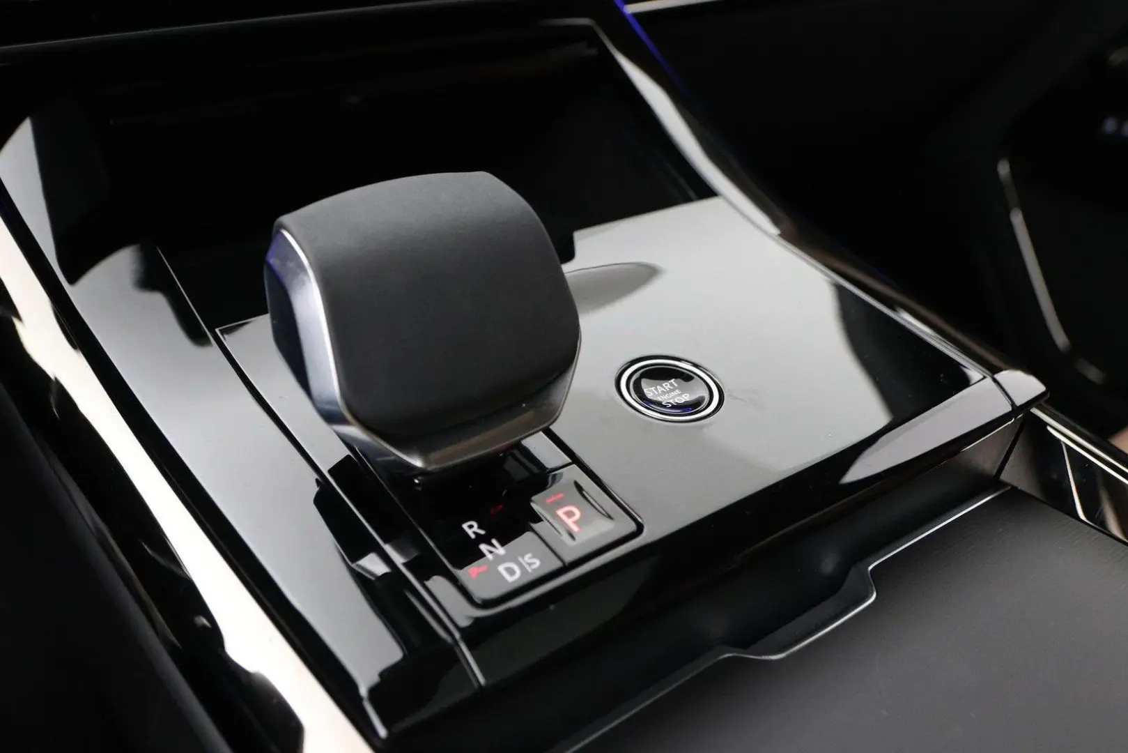 Range Rover Sport 3.0 P550e Autobiography   Cara