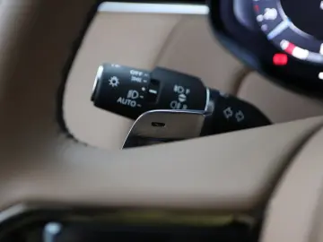 Range Rover Sport 3.0 P550e Autobiography   Cara