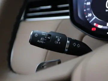 Range Rover Sport 3.0 P550e Autobiography   Cara