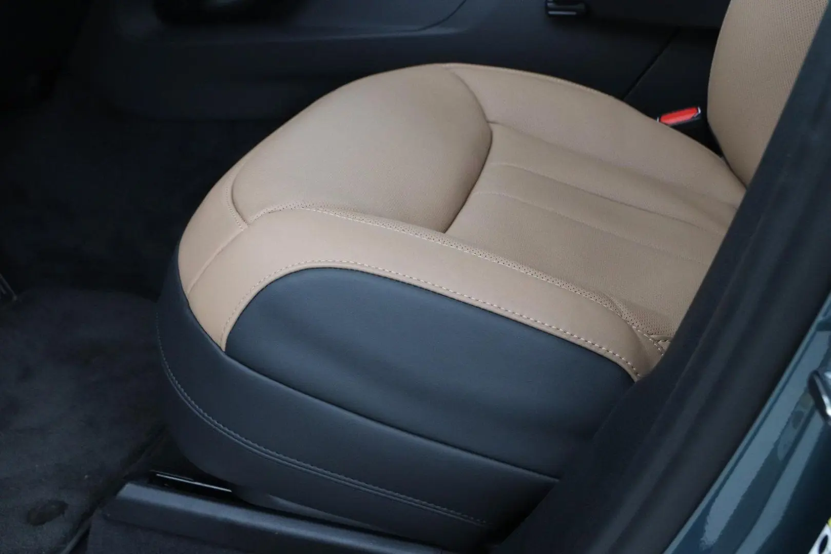 Range Rover Sport 3.0 P550e Autobiography   Cara