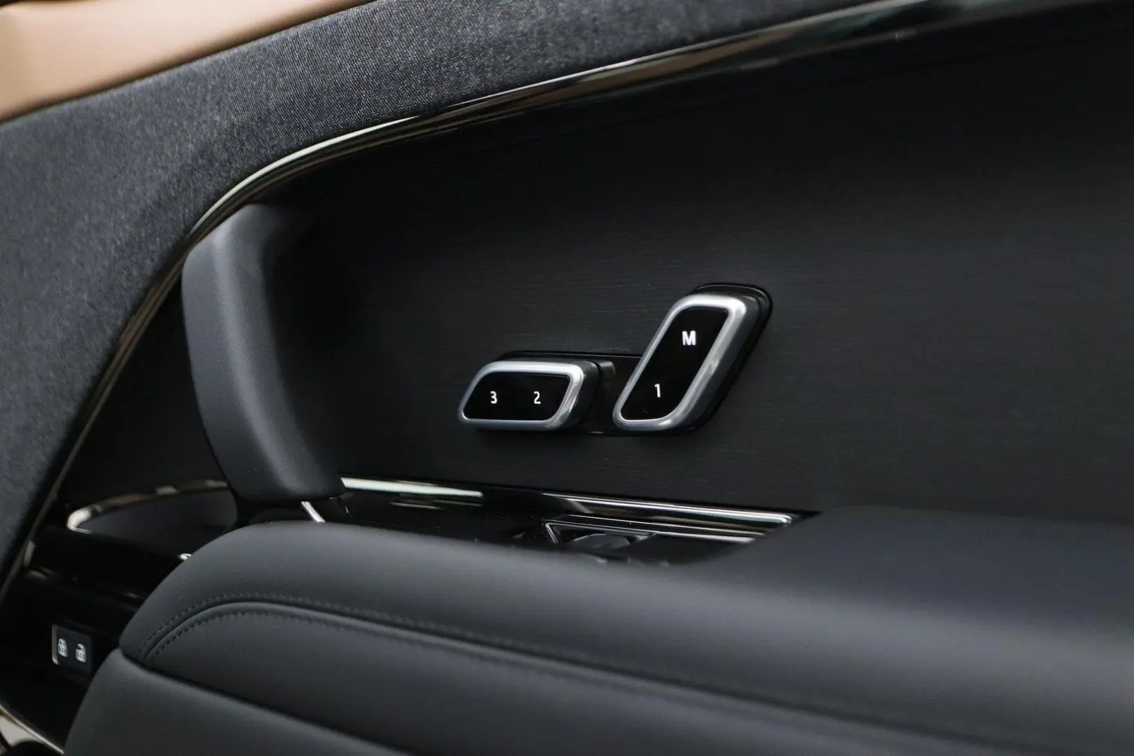 Range Rover Sport 3.0 P550e Autobiography   Cara