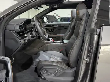 Urus SE 4.0 MY25 ANIMA B&O PANO HUD MASSAGE 23