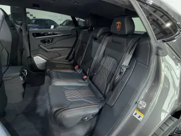 Urus SE 4.0 MY25 ANIMA B&O PANO HUD MASSAGE 23