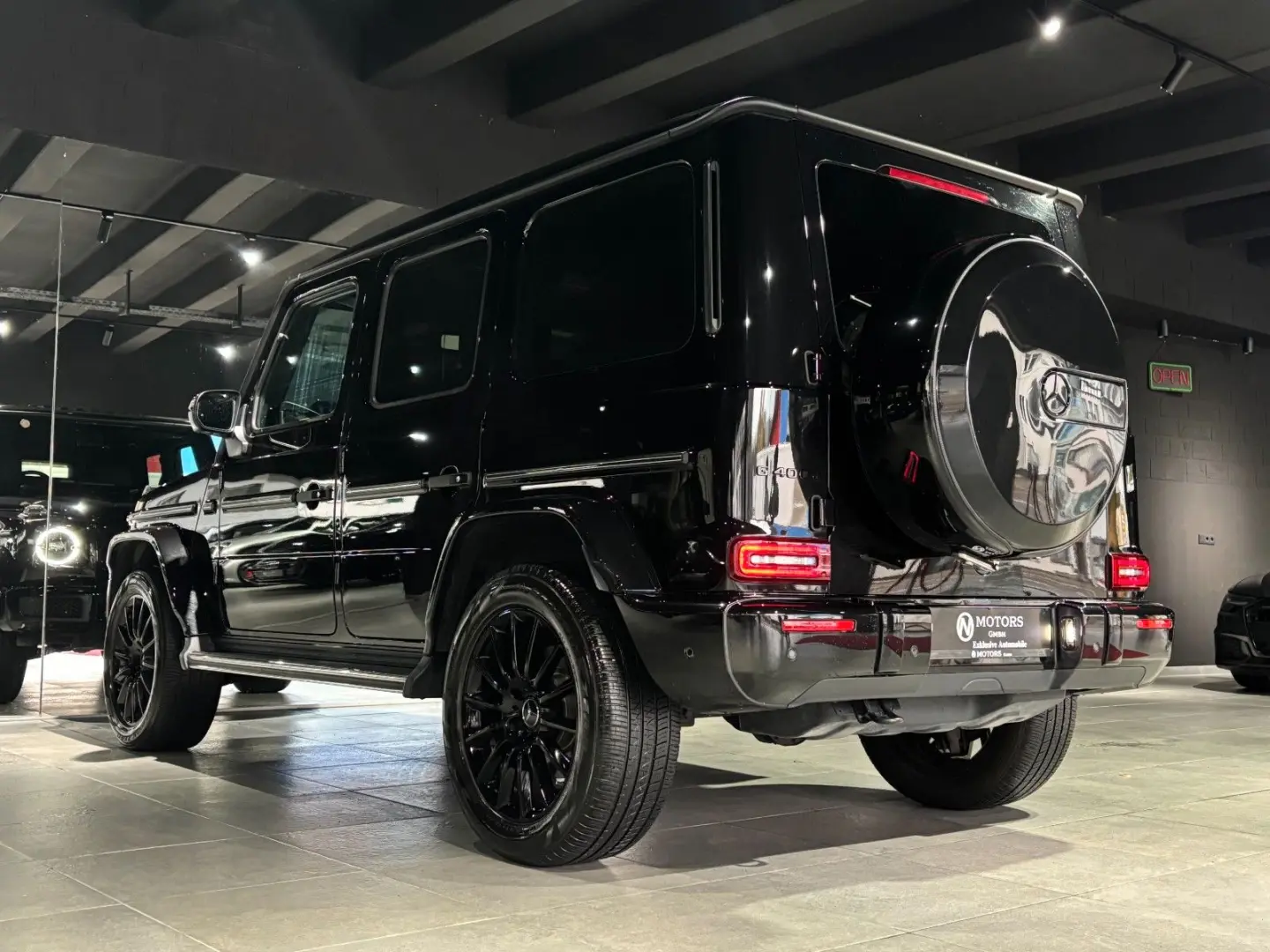 G 400d  AMG Burmester 360  Schiebedach Carbon