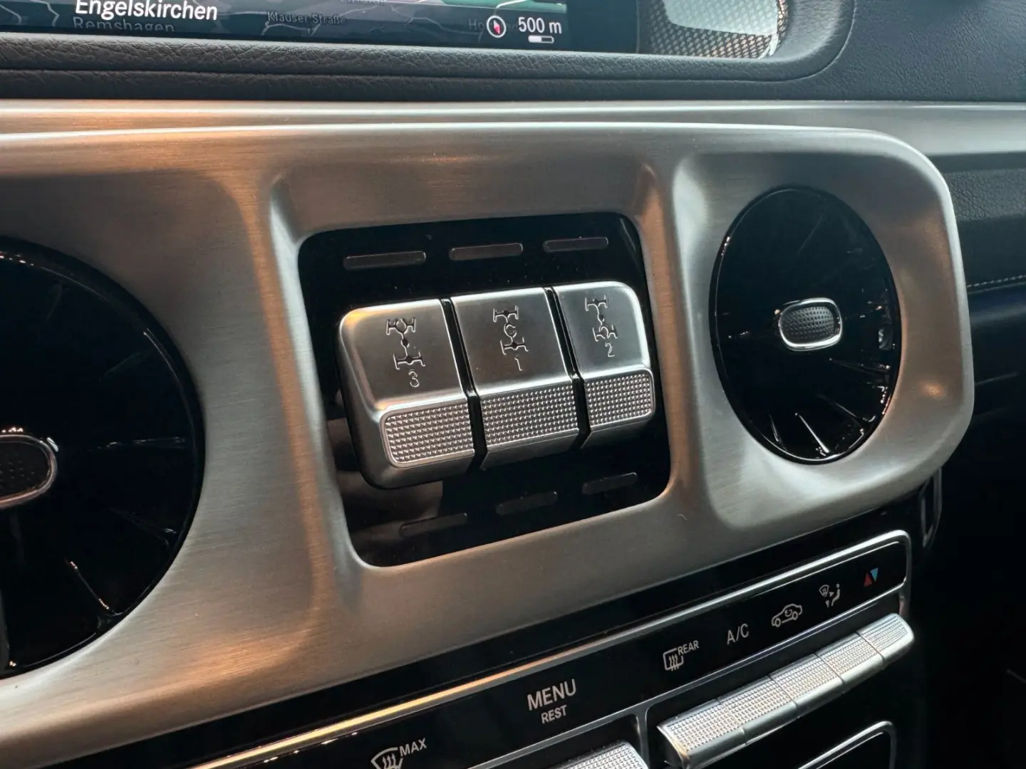 G 400d  AMG Burmester 360  Schiebedach Carbon