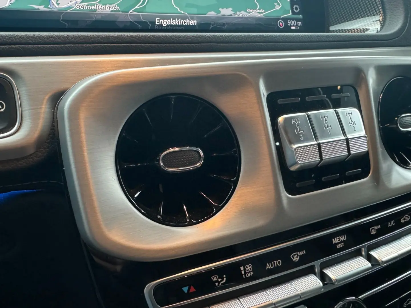 G 400d  AMG Burmester 360  Schiebedach Carbon