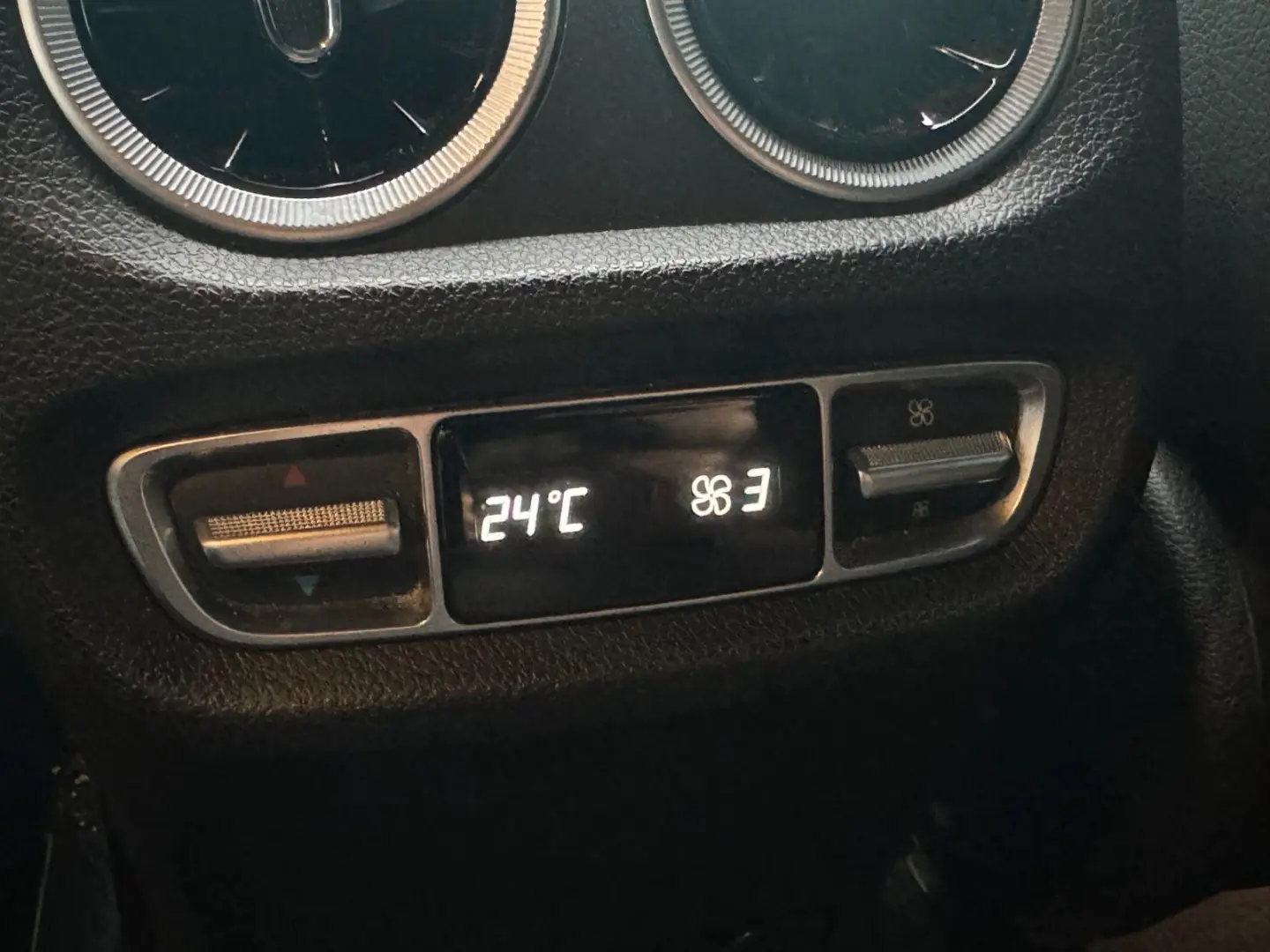 G 400d  AMG Burmester 360  Schiebedach Carbon