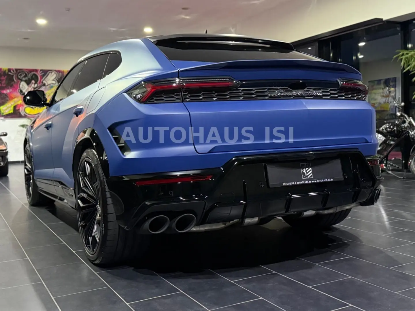 Urus SE BLU GRIFO MATT AD-PERSONAM CARBON 3D B&O