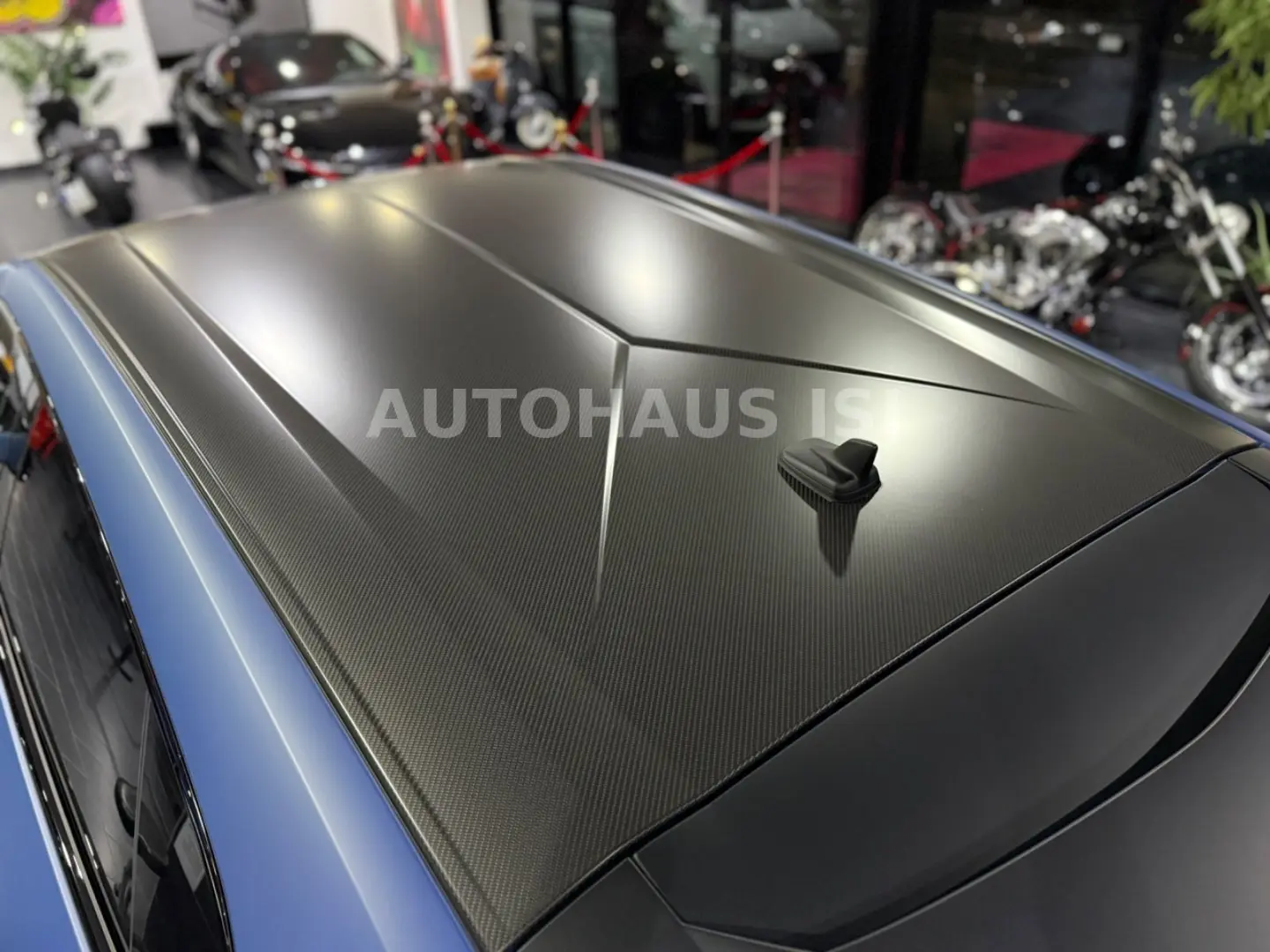 Urus SE BLU GRIFO MATT AD-PERSONAM CARBON 3D B&O