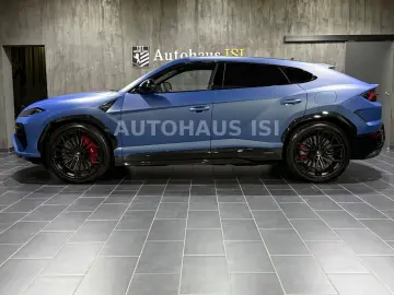Urus SE BLU GRIFO MATT AD-PERSONAM CARBON 3D B&O